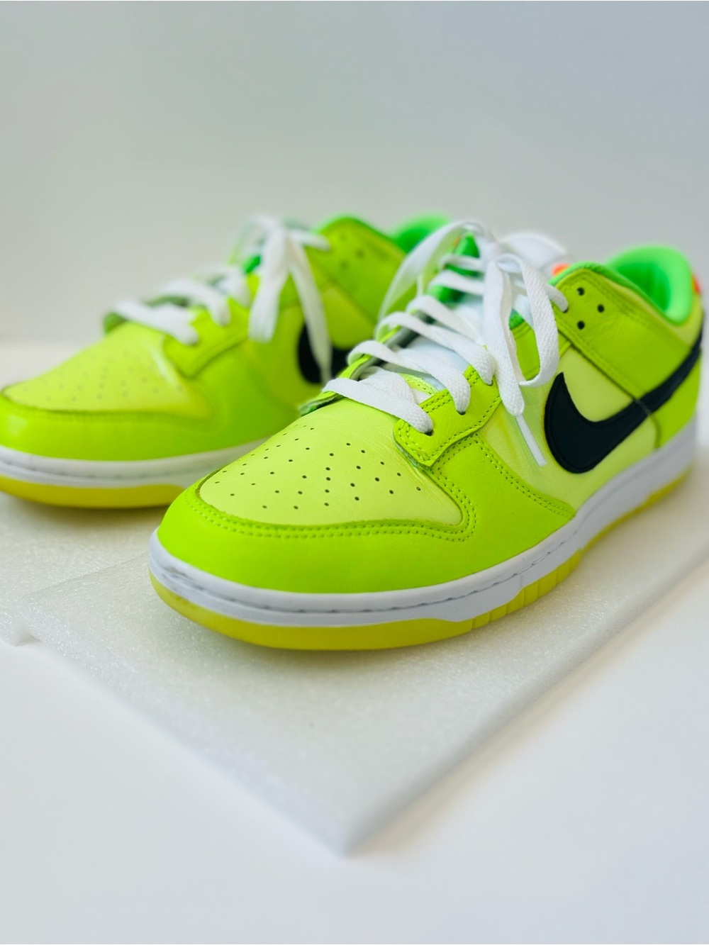 Neon Green Low-Top Dunk SE Volt Nike